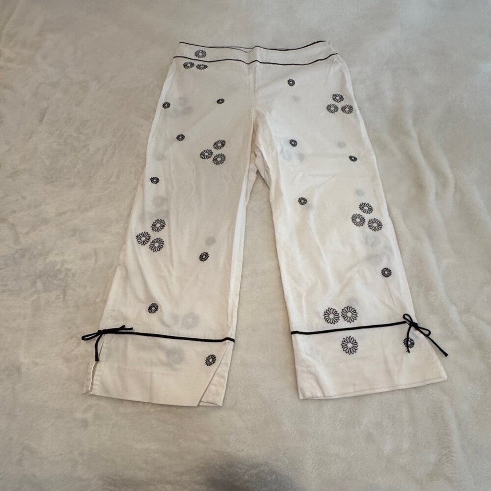 Ann Trinity White Cotton Blend Embroidered Capri Size 16